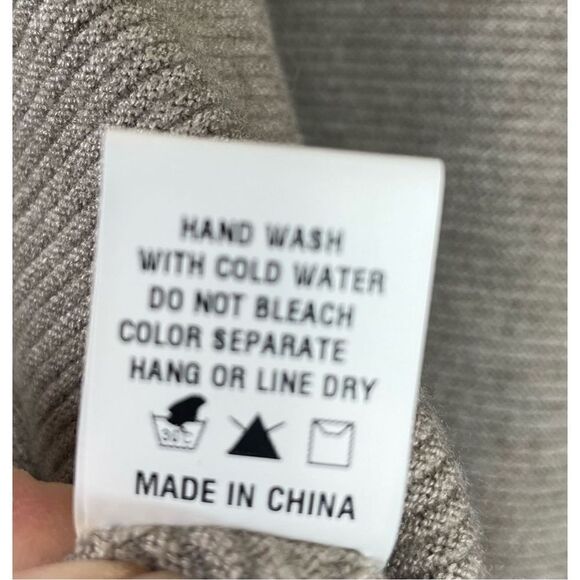 Dreamers Women's Mocha Long Sleeve Round Neck Knitted Sweater Size Medium NWT - Picture 8 of 8